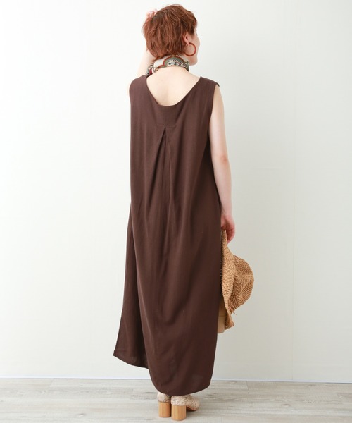 n'ee-ne(ネーネ)の「ノースリーブ マキシワンピース(ワンピース・レディース・ブラック/ブラウン/マスタード・LL/M/L)」の3枚目の写真