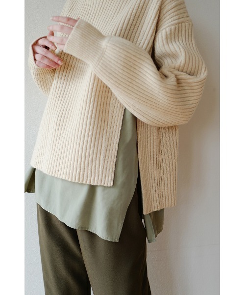 CLANE（クラネ）の「SIDE SLIT TURTLE RIB KNIT（ニット