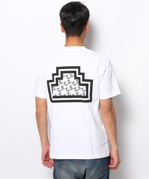 BEAMS T（ビームスティー）の「C.E / ZIGGURAT ロゴ Tシャツ（Tシャツ/カットソー・メンズ・ホワイト・MEDIUM/LARGE/SMALL）」の4枚目の写真