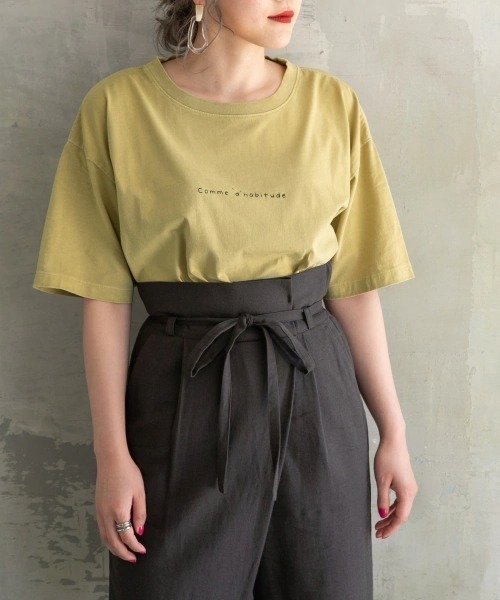 LOWRYS FARM（ローリーズファーム）の「ピグメントロゴＴＥＥ　886754（Tシャツ/カットソー・レディース・ピンク/チャコールグレー/アイボリー/イエロー・FREE）」の3枚目の写真