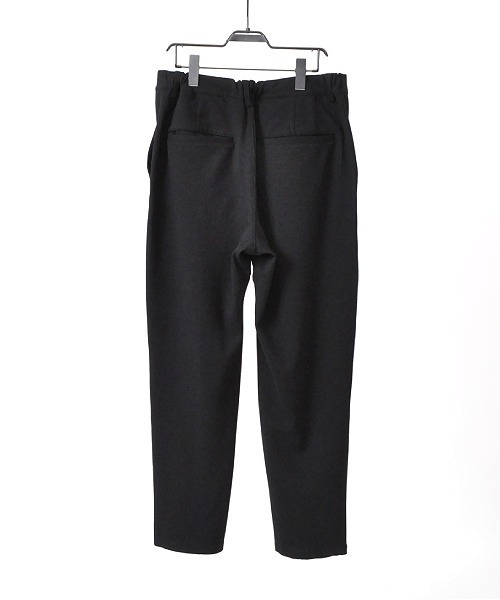 Hub&Spoke（ハブアンドスポーク）の「センタープリーツクライミングパンツ（その他パンツ・メンズ・ブラック/キャメル/グレー/チャコールグレー・LARGE/X-LARGE/MEDIUM）」の5枚目の写真