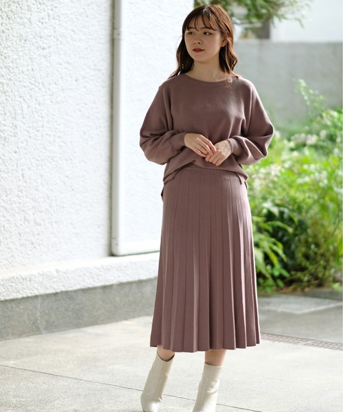 クロップド丈トレーナー　ドルマン　ニットプリーツスカート　セットアップ　秋冬 TRUDEA（トルディア）の「【ニット・セットアップ】ドルマン