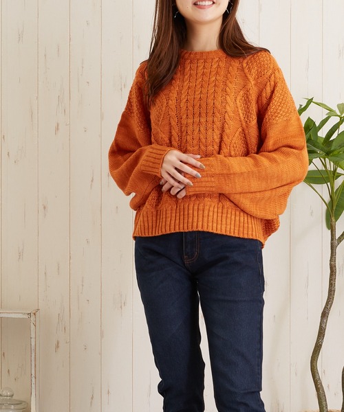 TONE SELECT WEAR(トーンセレクトウェア)の「【TONE SELECT WEAR】ケーブルクルーネックニット(BL)(ニット/セーター・レディース・オレンジ/ピンク/グレー/ダークグリーン/ブラック/アイボリー・FREE)」の6枚目の写真