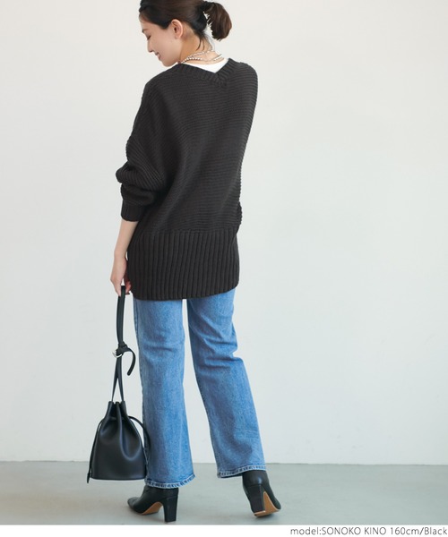 coca（coca）（コカ）の「深Vネックニット（ニット/セーター・レディース・ブラック/ダークベージュ・ONE SIZE）」の5枚目の写真