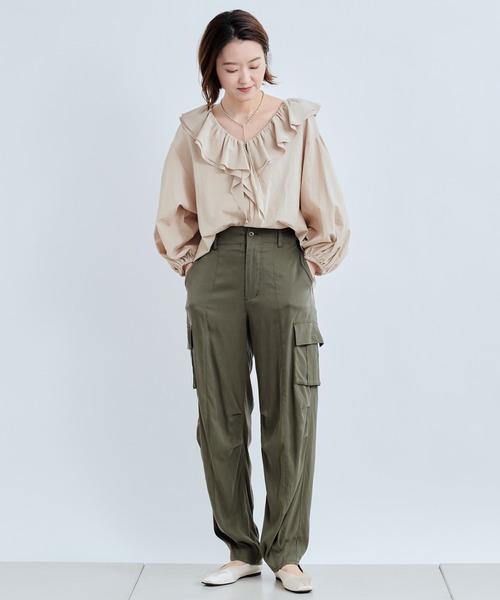 DouDou(ドゥドゥ)の「キュプラカーゴパンツ(その他パンツ・レディース・オフホワイト/カーキ・36/38)」の7枚目の写真