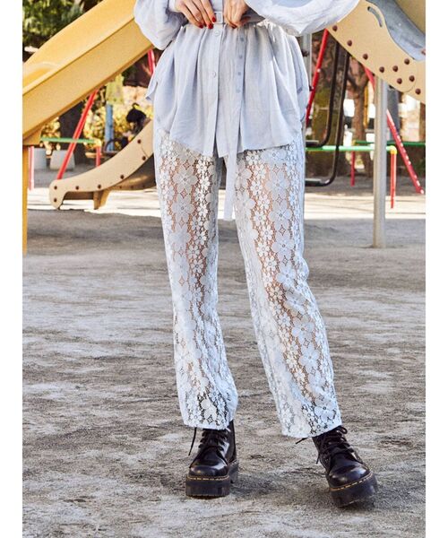 jouetie（ジュエティ）の「フラワーシャツ＆レースパンツ（シャツ/ブラウス・レディース・ブラック/ブルー/アイボリー・MEDIUM）」の18枚目の写真