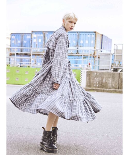 jouetie（ジュエティ）の「トレンチティアードワンピース（トレンチコート・レディース・ブラック/ピンク/ベージュ/その他1・MEDIUM）」の16枚目の写真