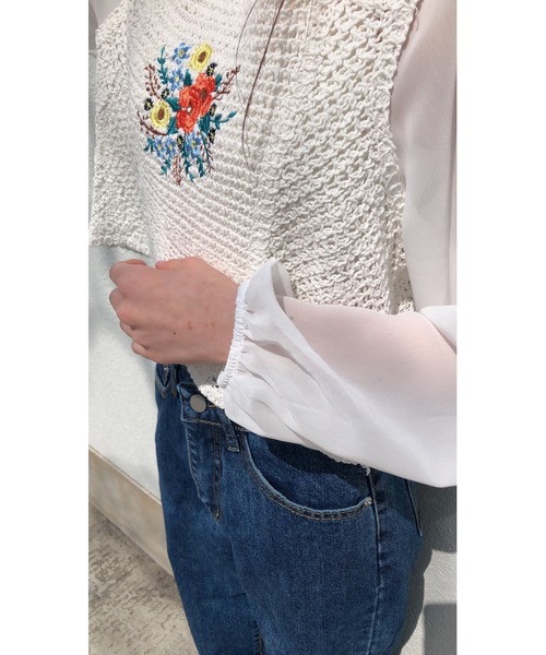 Clice de Paris（クリシェドゥパリス）の「K/花刺繍ビスチェBL（シャツ/ブラウス・レディース・アイボリー/オフホワイト・ONESIZE）」の15枚目の写真