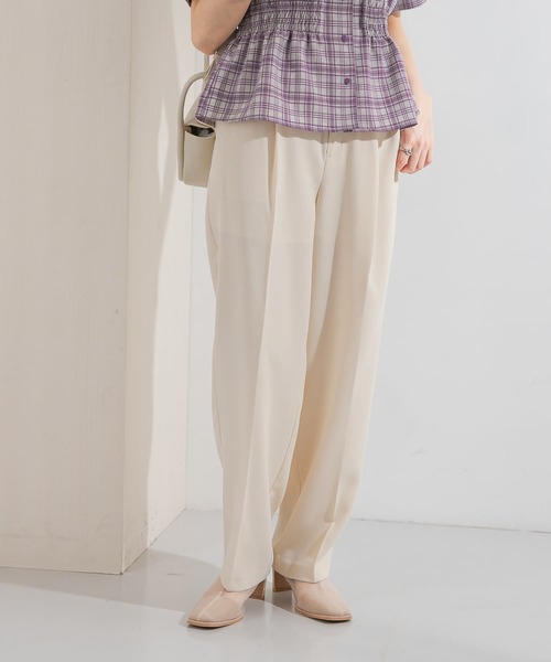 KBF（ケイビーエフ）の「ワンタックスラックス（その他パンツ・レディース・イエロー/アイボリー/ネイビー・38/36）」の14枚目の写真