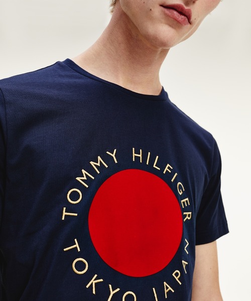 TOMMY HILFIGER（トミーヒルフィガー）の「Tokyo Capsule T-shirt（Tシャツ/カットソー・メンズ・ネイビー/ホワイト・MEDIUM/SMALL/LARGE/X-LARGE）」の9枚目の写真