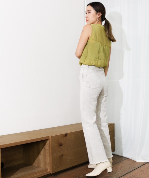 Per sist ence(パーシエンス)の「Per sist ence/パーシエンス ピンタックノースリーブシャツ(シャツ/ブラウス・レディース・オフホワイト/カーキ/ブラック・FREE)」の8枚目の写真