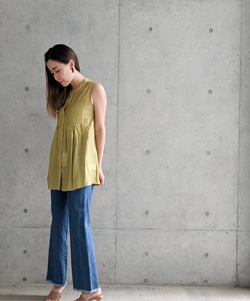 Per sist ence(パーシエンス)の「Per sist ence/パーシエンス ピンタックノースリーブシャツ(シャツ/ブラウス・レディース・オフホワイト/カーキ/ブラック・FREE)」の22枚目の写真