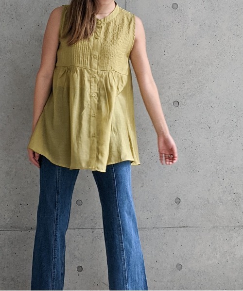 Per sist ence(パーシエンス)の「Per sist ence/パーシエンス ピンタックノースリーブシャツ(シャツ/ブラウス・レディース・オフホワイト/カーキ/ブラック・FREE)」の21枚目の写真