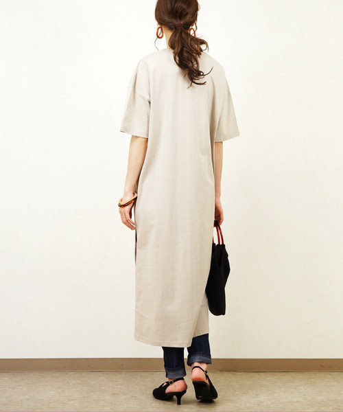 Fizz(フィズ)の「【Fizz/フィズ】 キーネックスリットロング半袖ワンピース(ワンピース・レディース・ベージュ/パープル/ブルー/スミクロ・M)」の14枚目の写真