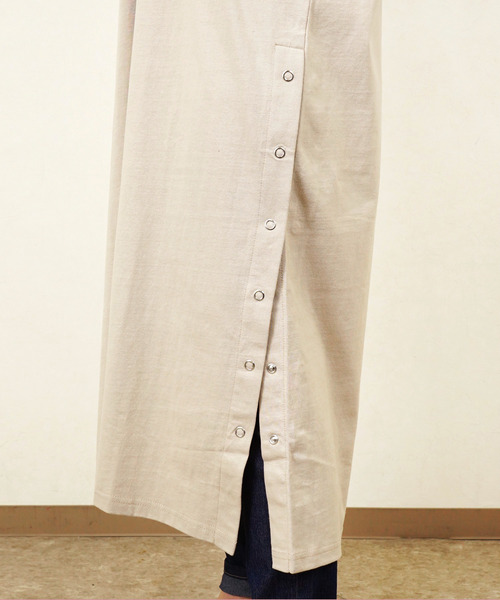 Fizz(フィズ)の「【Fizz/フィズ】 キーネックスリットロング半袖ワンピース(ワンピース・レディース・ベージュ/パープル/ブルー/スミクロ・M)」の17枚目の写真