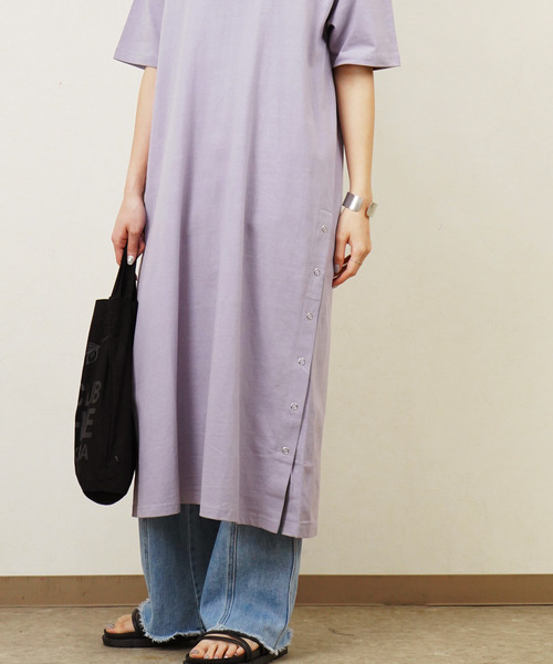 Fizz(フィズ)の「【Fizz/フィズ】 キーネックスリットロング半袖ワンピース(ワンピース・レディース・ベージュ/パープル/ブルー/スミクロ・M)」の7枚目の写真