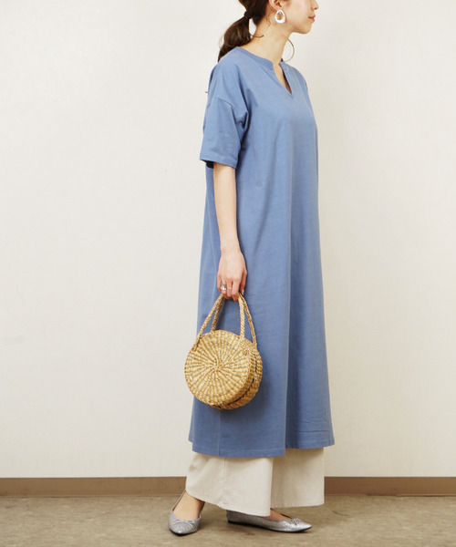 Fizz(フィズ)の「【Fizz/フィズ】 キーネックスリットロング半袖ワンピース(ワンピース・レディース・ベージュ/パープル/ブルー/スミクロ・M)」の10枚目の写真