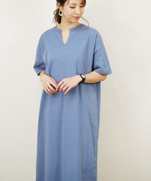 Fizz(フィズ)の「【Fizz/フィズ】 キーネックスリットロング半袖ワンピース(ワンピース・レディース・ベージュ/パープル/ブルー/スミクロ・M)」の11枚目の写真