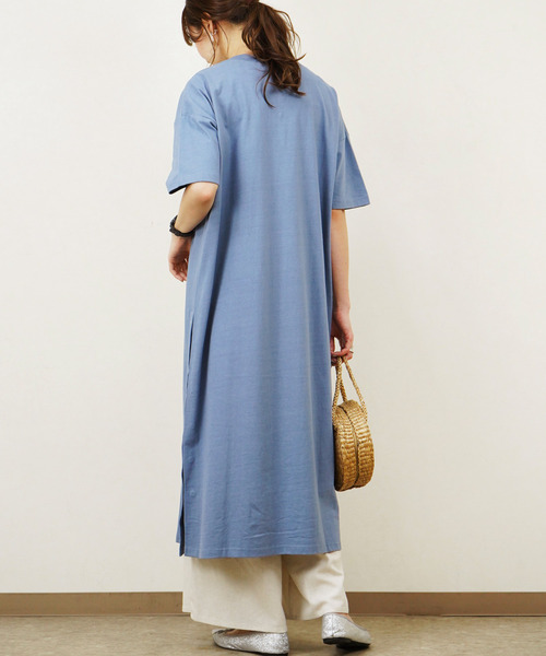 Fizz(フィズ)の「【Fizz/フィズ】 キーネックスリットロング半袖ワンピース(ワンピース・レディース・ベージュ/パープル/ブルー/スミクロ・M)」の12枚目の写真