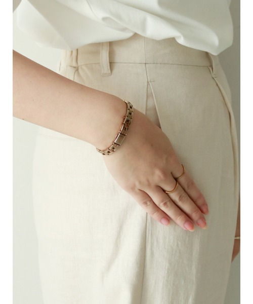 Te chichi(テチチ)の「レーヨンリネンワイドパンツ(その他パンツ・レディース・ベージュ/ネイビー・SMALL/MEDIUM)」の8枚目の写真