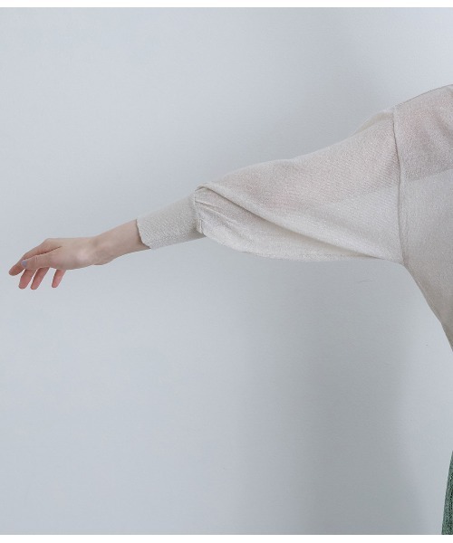 VIS(ビス)の「【前後2WAY】ラメシアー7分ボリューム袖カーディガン(カーディガン/ボレロ・レディース・ホワイト/ベージュ/ネイビー/ピンク/ブラック/パープル・FREE)」の14枚目の写真