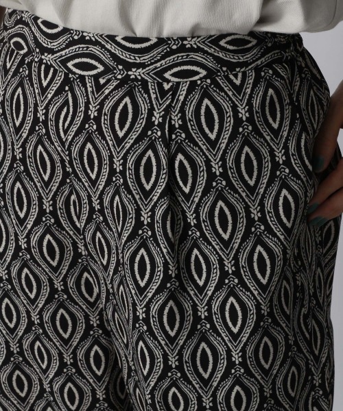 LOWRYS FARM（ローリーズファーム）の「エスニックガライージーパンツ　959086（その他パンツ・レディース・ブラック/ブラウン/グリーン・FREE）」の7枚目の写真