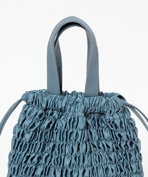 LOWRYS FARM（ローリーズファーム）の「シャーリングキンチャクバッグ　958279（ショルダーバッグ・レディース・ブラック/ダークブラウン/ブルー・FREE）」の13枚目の写真