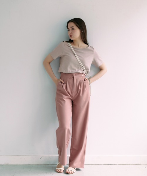 TINA:JOJUN(ティーナジョジュン)の「ボートネック 半袖Tシャツ TINA:JOJUN(Tシャツ/カットソー・レディース・ホワイト/グレイッシュベージュ/ライトブルーグレー/ブラック・M)」の4枚目の写真