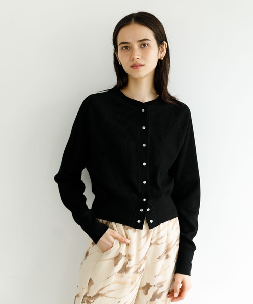 koe(コエ)の「ショート丈リブカーディガン*(カーディガン/ボレロ・レディース・アイボリー/ブラック/レッド・FREE)」の2枚目の写真