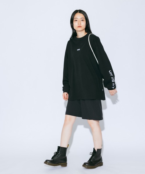 VANS（バンズ）の「VANS/ヴァンズ OFF THE WALL Emb. L/S T-Shirt ビッグシルエットロンT（Tシャツ/カットソー・メンズ・ホワイト/ブラック/グリーン・M/L/XL）」の18枚目の写真