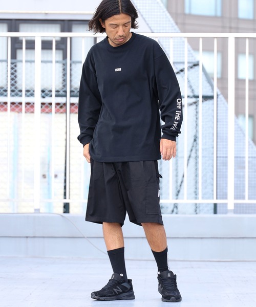 VANS（バンズ）の「VANS/ヴァンズ OFF THE WALL Emb. L/S T-Shirt ビッグシルエットロンT（Tシャツ/カットソー・メンズ・ホワイト/ブラック/グリーン・M/L/XL）」の15枚目の写真