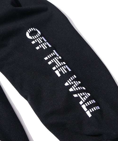 VANS（バンズ）の「VANS/ヴァンズ OFF THE WALL Emb. L/S T-Shirt ビッグシルエットロンT（Tシャツ/カットソー・メンズ・ホワイト/ブラック/グリーン・M/L/XL）」の21枚目の写真