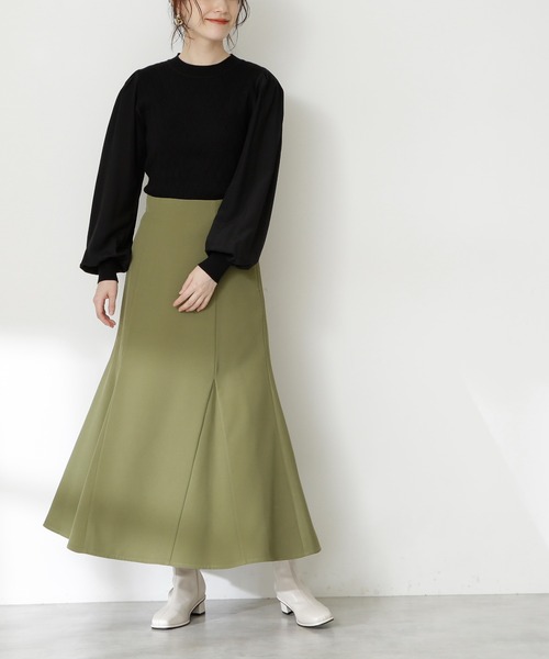 N.（N. Natural Beauty Basic）（エヌエヌナチュラルビューティーベーシック）の「サスペンダー付マーメイドスカート（スカート・レディース・ブラック/レッド/カーキ・MEDIUM）」の2枚目の写真