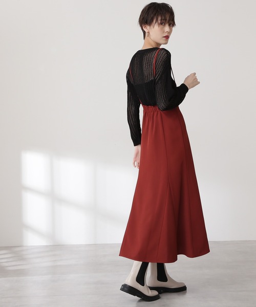 N.（N. Natural Beauty Basic）（エヌエヌナチュラルビューティーベーシック）の「サスペンダー付マーメイドスカート（スカート・レディース・ブラック/レッド/カーキ・MEDIUM）」の5枚目の写真
