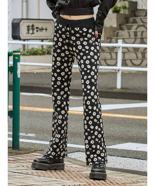 jouetie（ジュエティ）の「ジャガードパターンニットパンツ（その他パンツ・レディース・ブラック/パープル/ボルドー・MEDIUM）」の2枚目の写真