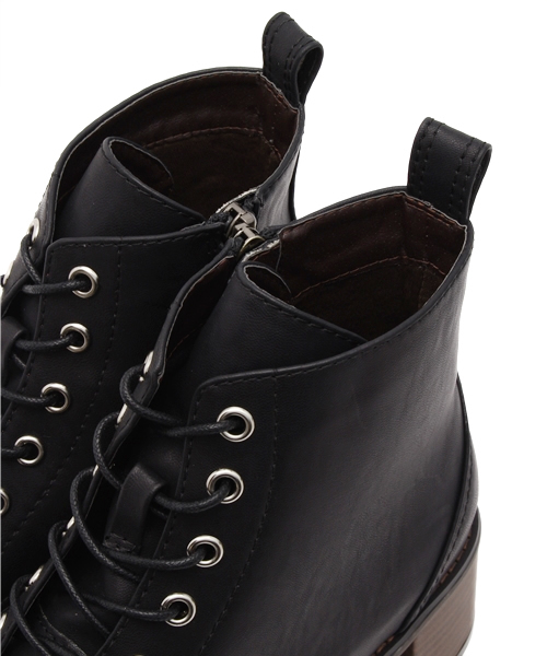 one after another NICE CLAUP（ワンアフターアナザーナイスクラップ）の「【non-no2月号掲載商品ナイスクラップ】レースアップショートブーツ（ブーツ・レディース・ブラック/ブラウン・SMALL/MEDIUM/LARGE）」の11枚目の写真