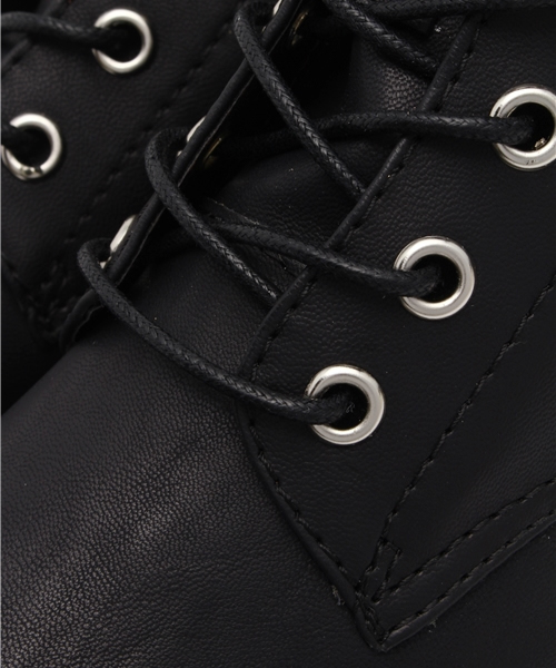 one after another NICE CLAUP（ワンアフターアナザーナイスクラップ）の「【non-no2月号掲載商品ナイスクラップ】レースアップショートブーツ（ブーツ・レディース・ブラック/ブラウン・SMALL/MEDIUM/LARGE）」の5枚目の写真