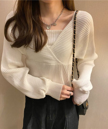 レイヤード風Vネックリブニットトップス