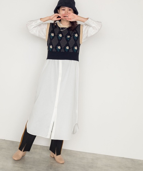 w closet（ダブルクローゼット）の「無地スタンドネックボリューム袖シャツワンピース（シャツワンピース・レディース・オフホワイト/スモークピンク/スミクロ・FREE）」の16枚目の写真