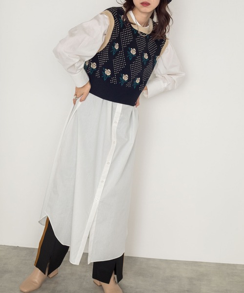 w closet（ダブルクローゼット）の「無地スタンドネックボリューム袖シャツワンピース（シャツワンピース・レディース・オフホワイト/スモークピンク/スミクロ・FREE）」の9枚目の写真