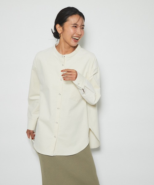 RIVE DROITE（リヴドロワ）の「程よく抜け感も演出してくれる　コーデュロイシャツ（シャツ/ブラウス・レディース・オフホワイト/カーキ・FREE）」の3枚目の写真