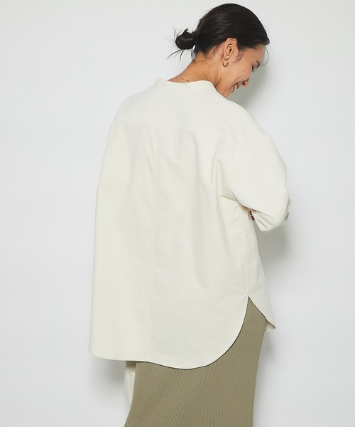 RIVE DROITE（リヴドロワ）の「程よく抜け感も演出してくれる　コーデュロイシャツ（シャツ/ブラウス・レディース・オフホワイト/カーキ・FREE）」の22枚目の写真