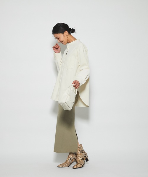 RIVE DROITE（リヴドロワ）の「程よく抜け感も演出してくれる　コーデュロイシャツ（シャツ/ブラウス・レディース・オフホワイト/カーキ・FREE）」の12枚目の写真