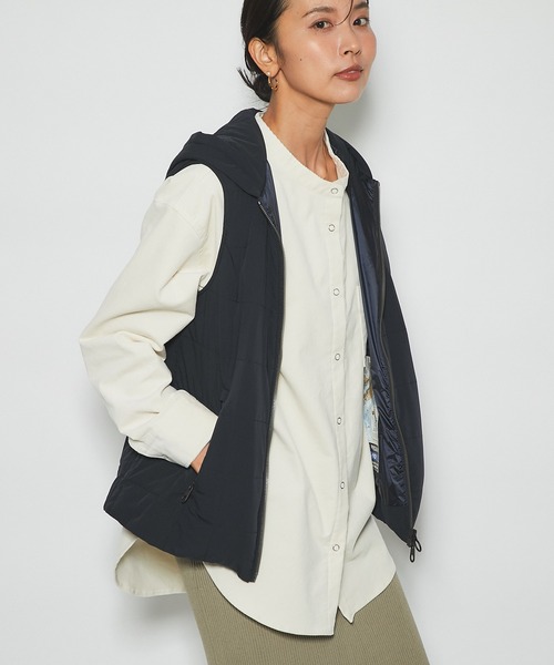 RIVE DROITE（リヴドロワ）の「程よく抜け感も演出してくれる　コーデュロイシャツ（シャツ/ブラウス・レディース・オフホワイト/カーキ・FREE）」の7枚目の写真