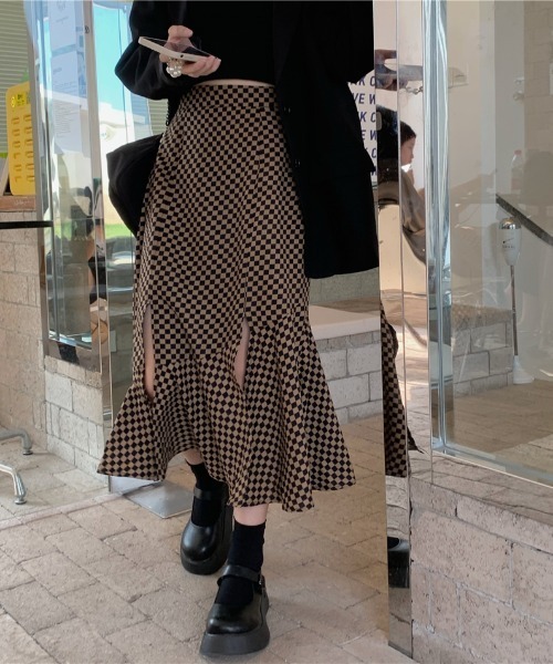 MANGROVE（マングローブ）の「チェッカー柄スリットマーメイドスカート（スカート・レディース・ブラウン・FREE）」の2枚目の写真