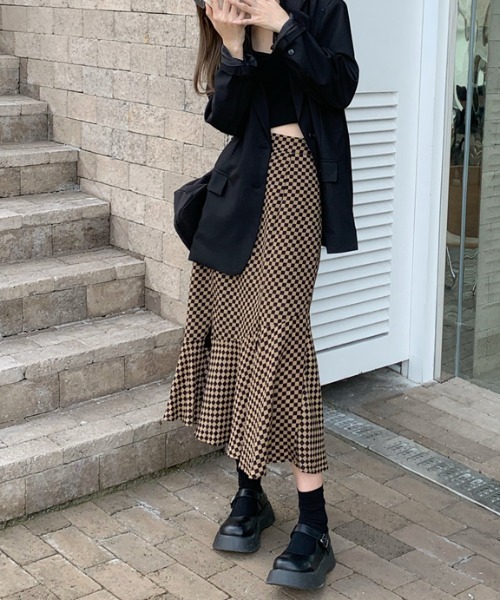 MANGROVE（マングローブ）の「チェッカー柄スリットマーメイドスカート（スカート・レディース・ブラウン・FREE）」の6枚目の写真