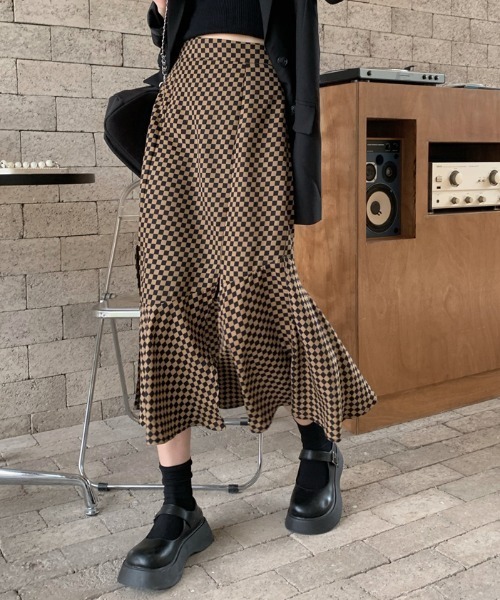 MANGROVE（マングローブ）の「チェッカー柄スリットマーメイドスカート（スカート・レディース・ブラウン・FREE）」の9枚目の写真