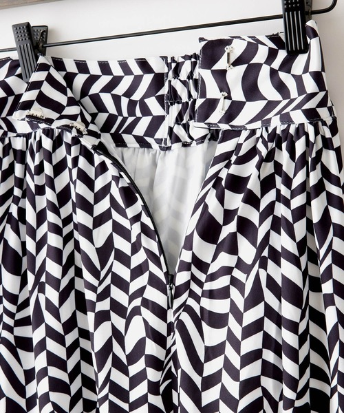 byYOUANCE（バイユアンス）の「ボリュームティアードロングスカート（スカート・レディース・ブラック/その他1・FREE）」の22枚目の写真