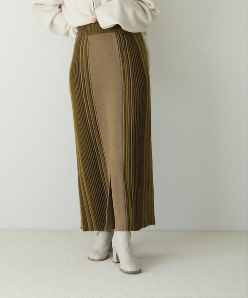 RAY CASSIN(レイカズン)の「マルチストライプニットスカート(スカート・レディース・ライトカーキ/ベージュ/ブラック・FREE)」の3枚目の写真