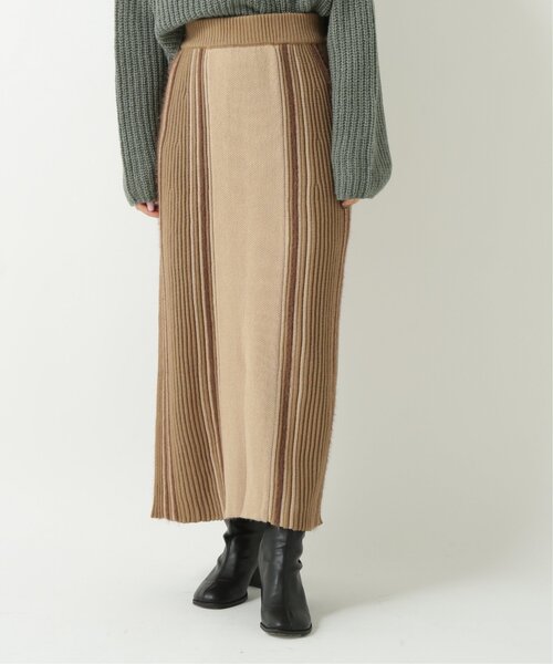 RAY CASSIN(レイカズン)の「マルチストライプニットスカート(スカート・レディース・ライトカーキ/ベージュ/ブラック・FREE)」の1枚目の写真